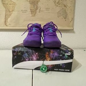 Selling lamelo ball queen city’s  with box and a tags willing to negotiate.